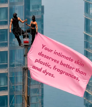 New York gave us the proposal. Here’s another one.
Say yes to period care that puts transparency first.
No plastic touching your skin. No fragrances. No dyes. No unnecessary chemicals. Just ingredients your intimate skin deserves.
The future of period care starts here. 🌸
#PeriodTransparency #PeriodCare #MenstrualHealth #CleanIngredients #NYC NewYork TimesSquare
(Batman, Catwoman, New York, NYC, Times Square, Proposal, Engagement, Viral Proposal, Period Transparency, Period Care, Menstrual Health, Pads, Fragrance-Free, Dye-Free, Plastic-Free, Clean Ingredients)